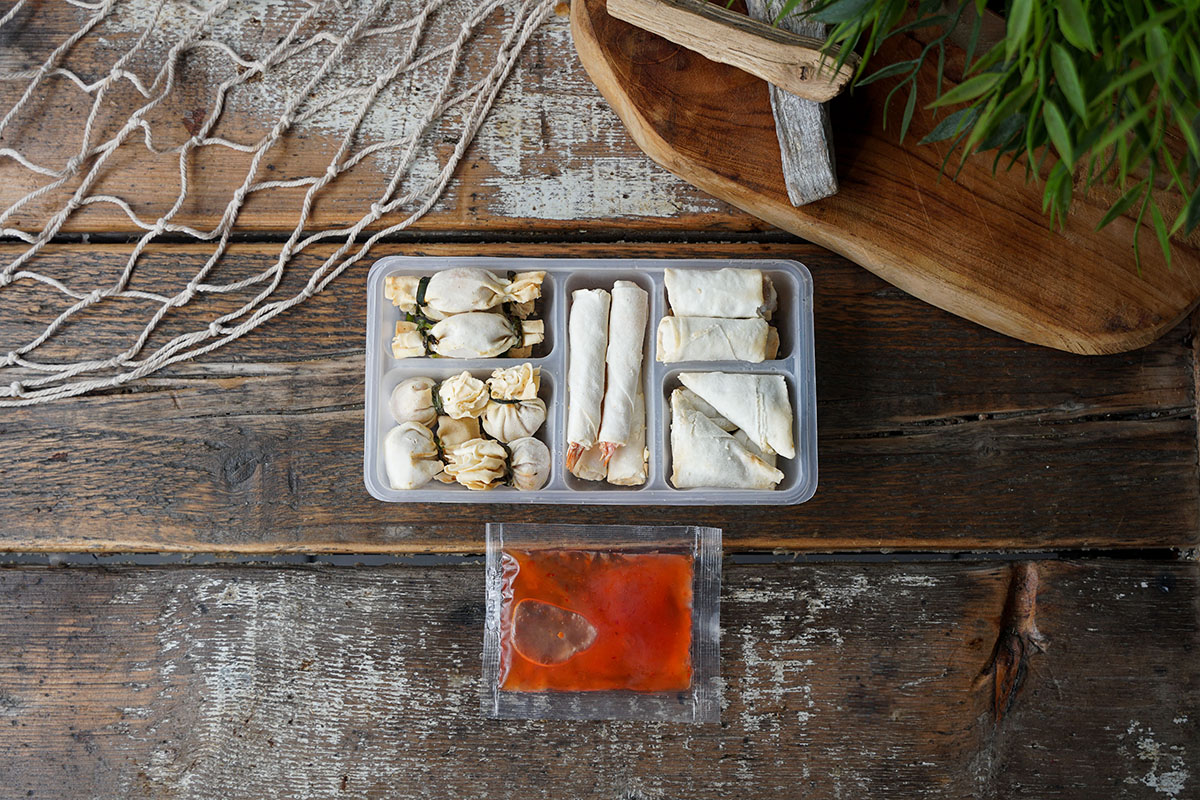 MINI SNACK BOX mit Garnelen & Sauce