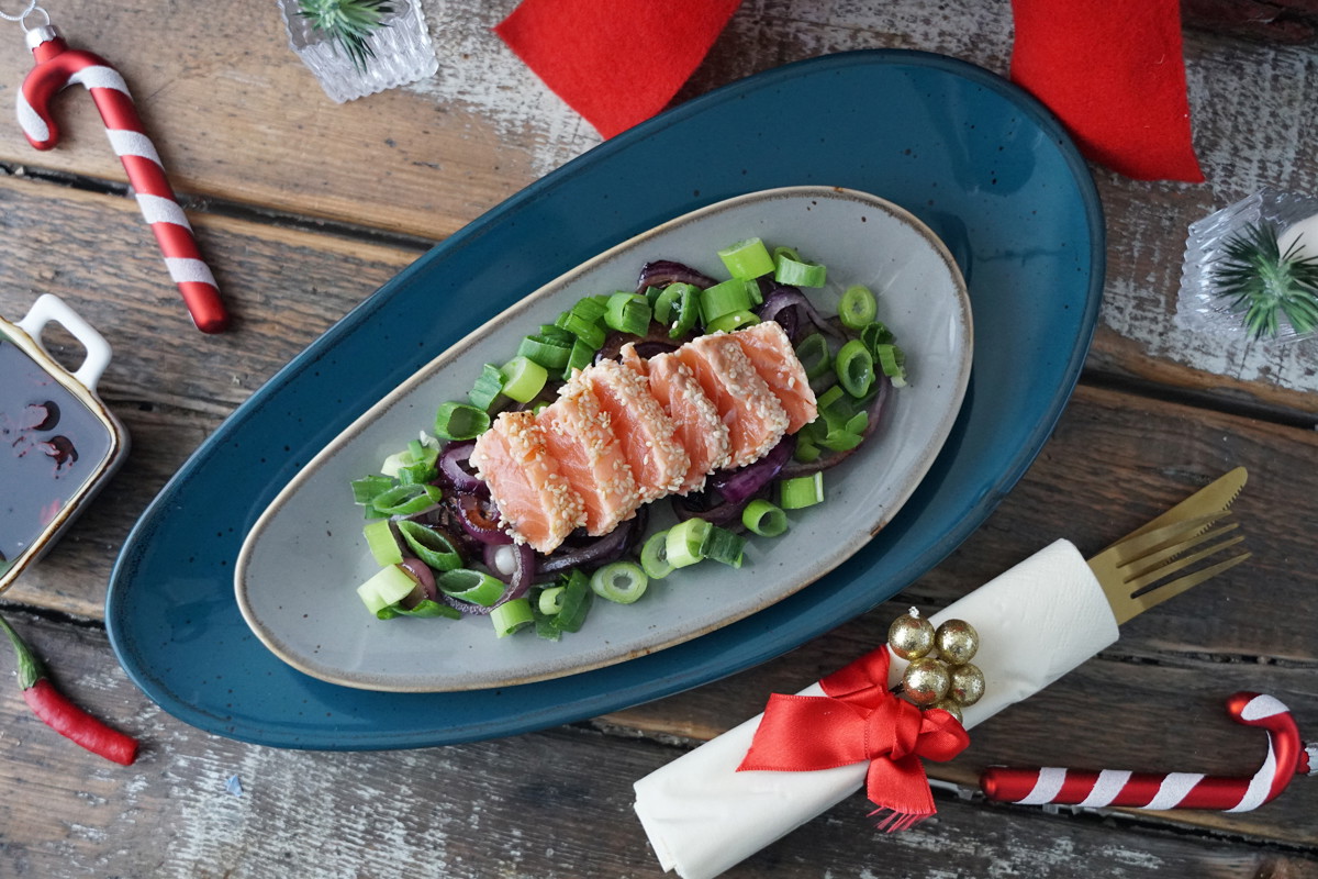Lachs-Tataki mit Sesam